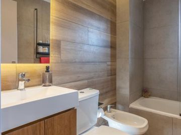 Venta Departamento 2 dormitorios-2 baños  - Microcentro