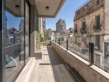 Venta Departamento 2 dormitorios-2 baños  - Microcentro