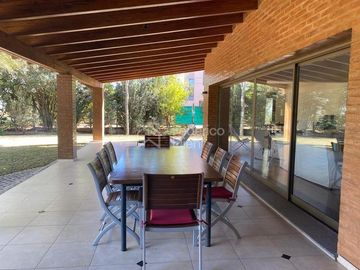 IMPORTANTE PROPIEDAD EN VENTA EN ALTOS DEL CHATEAU