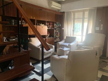Venta casa 3 dormitorios, cochera, jardín y pileta - ARROYITO