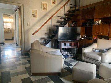Venta casa 3 dormitorios, cochera, jardín y pileta - ARROYITO
