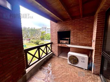VENTA DEPARTAMENTO 3 AMBIENTES CARILO