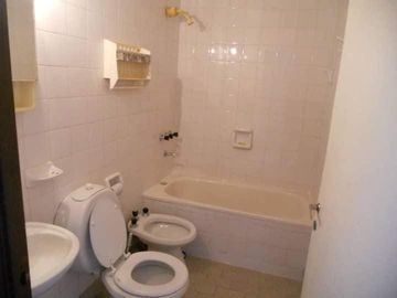 Casa en venta - 2 dormitorios 1 baño - 170mts2 - Rawson