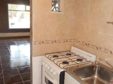 Casa en venta - 2 dormitorios 1 baño - 170mts2 - Rawson