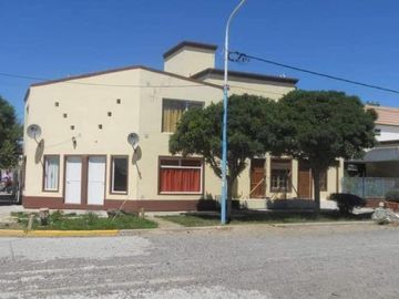 Casa en venta - 2 dormitorios 1 baño - 170mts2 - Rawson