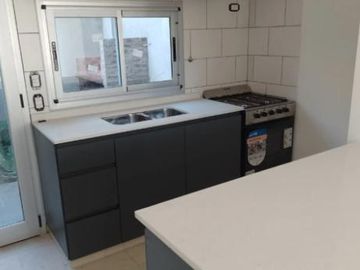 PH en venta - 2 Dormitorios 1 Baño - 110.5Mts2 - Morón