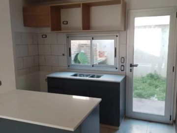 PH en venta - 2 Dormitorios 1 Baño - 110.5Mts2 - Morón