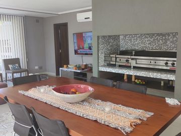Casa en Club de Campo Abril