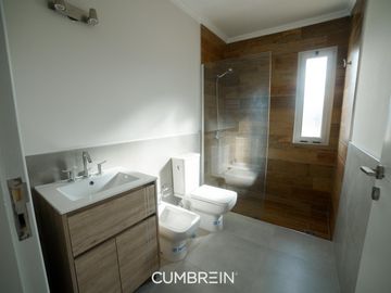 Casa de 4 dormitorios en La Castilla Club de Campo