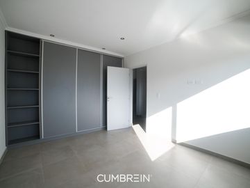 Casa de 4 dormitorios en La Castilla Club de Campo