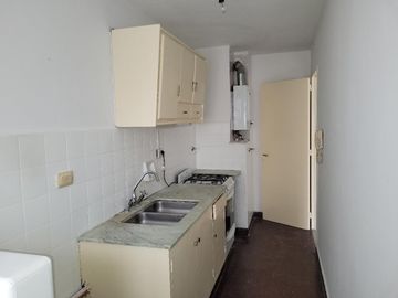 Venta Departamento un dormitorio  barrio Martin Con Balcon