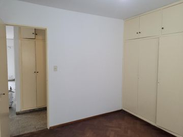 Venta Departamento un dormitorio  barrio Martin Con Balcon
