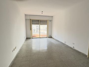 Venta Departamento un dormitorio  barrio Martin Con Balcon