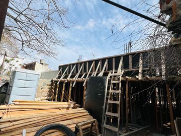 Casa de 5 ambientes con cochera a estrenar en venta en Olivos