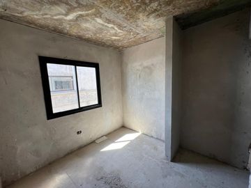 Casa de 5 ambientes con cochera a estrenar en venta en Olivos