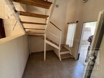 Casa venta Plottier, Barrio Villa Lida, apta crédito, 3 dormitorios, 2 baños, cochera y jardín