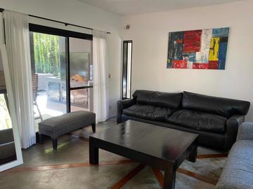 Casa en venta - 4 dormitorios 2 baños - 180mts2 - Escobar