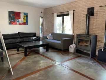 Casa en venta - 4 dormitorios 2 baños - 180mts2 - Escobar