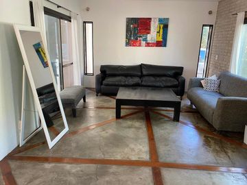 Casa en venta - 4 dormitorios 2 baños - 180mts2 - Escobar