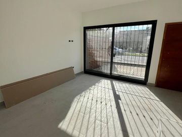Dúplex Adrogué - Carlos Pellegrini 1022