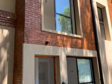 Dúplex Adrogué - Carlos Pellegrini 1022