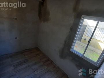 Departamento con patio y espacio vehiular