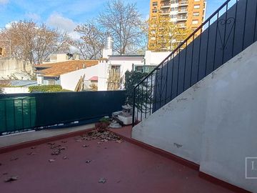 PH en 2 dorm terraza play cochera.  Venta con renta. Toma menor valor o prop en USA