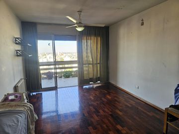 Departamento 4 dormitorios con cochera en B° Cofico (APPTO BANCOR)