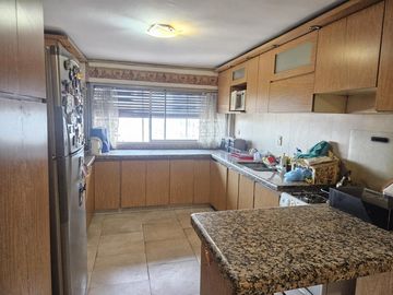 Departamento 4 dormitorios con cochera en B° Cofico (APPTO BANCOR)