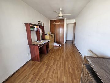 Departamento 4 dormitorios con cochera en B° Cofico (APPTO BANCOR)