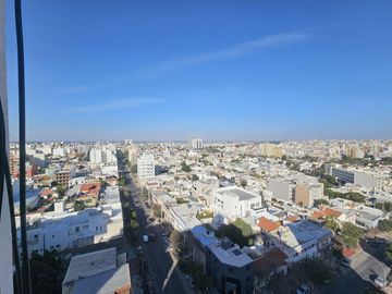 Departamento 4 dormitorios con cochera en B° Cofico (APPTO BANCOR)