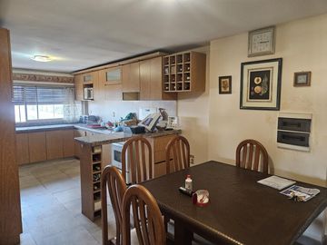 Departamento 4 dormitorios con cochera en B° Cofico (APPTO BANCOR)