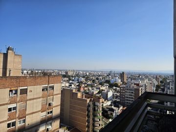 Departamento 4 dormitorios con cochera en B° Cofico (APPTO BANCOR)