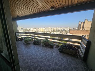 Departamento 4 dormitorios con cochera en B° Cofico (APPTO BANCOR)