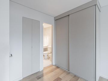 DEPARTAMENTO PREMIUM DE DOS DORMITORIOS VENTA SOLARIUM Y PARRILLERO CENTRO ROSARIO
