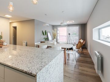 DEPARTAMENTO PREMIUM DE DOS DORMITORIOS VENTA SOLARIUM Y PARRILLERO CENTRO ROSARIO