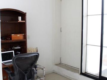 Venta casa de 7 ambientes en Abasto