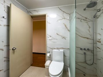 Condominio Infinity - Moderno Flat con Balcón y Vista al Parque – 3 Dormitorios   2 Cocheras 2 Depósitos