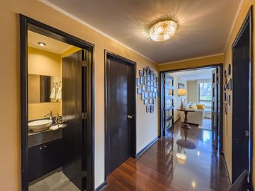 Condominio Infinity - Moderno Flat con Balcón y Vista al Parque – 3 Dormitorios   2 Cocheras 2 Depósitos