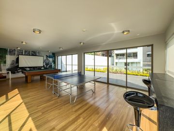 Condominio Infinity - Moderno Flat con Balcón y Vista al Parque – 3 Dormitorios   2 Cocheras 2 Depósitos