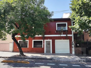 Excelente Casa/PH (tipo duplex) en Parque Chacabuco