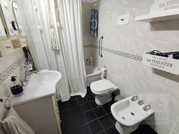 Excelente Casa/PH (tipo duplex) en Parque Chacabuco
