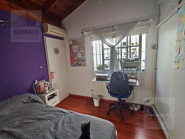 Excelente Casa/PH (tipo duplex) en Parque Chacabuco