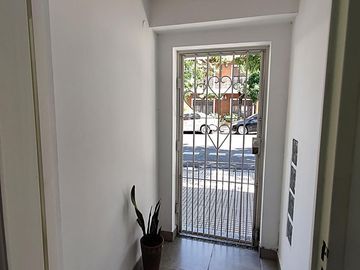 Excelente Casa/PH (tipo duplex) en Parque Chacabuco
