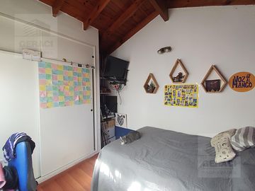 Excelente Casa/PH (tipo duplex) en Parque Chacabuco
