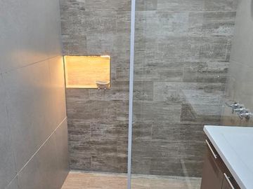VENDO DEPARTAMENTO 2 AMBIENTES CON BALCON A LA CALLE - ZONA PLAZA MITRE - EQUIPADO CON MUEBLES