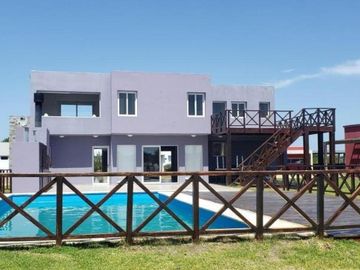 Casa en venta - 4 Dormitorios 4 Baños - Cochera - 230Mts2 - Pinamar
