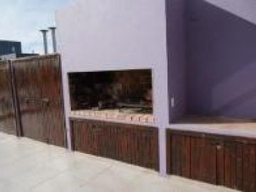 Casa en venta - 4 Dormitorios 4 Baños - Cochera - 230Mts2 - Pinamar