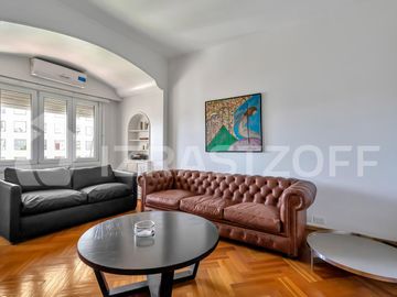 Departamento en Retiro, Seis ambientes y dos cocheras fijas.