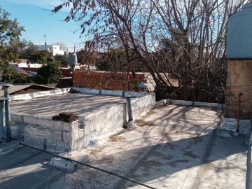 Casa en venta - 3 dormitorios 1 baño - 110mts2 - Parque San Martin